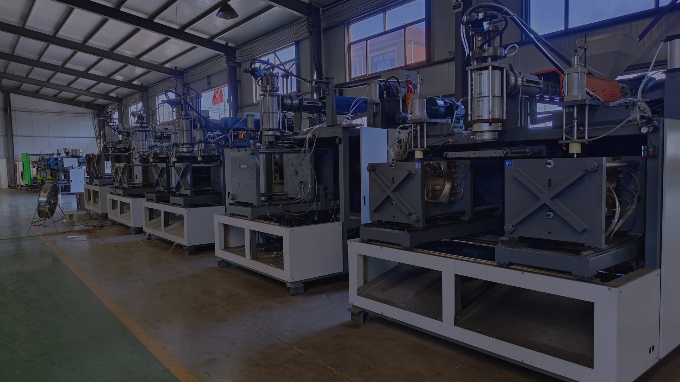 plastic-blow-molding-equipment