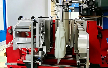easy-operation-blow-molding-machine.jpg