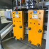 70-screw double-station 2-chamber electric semi-hydraulic fully automatic blow molding machine, can produce up to 1L plastic bottles